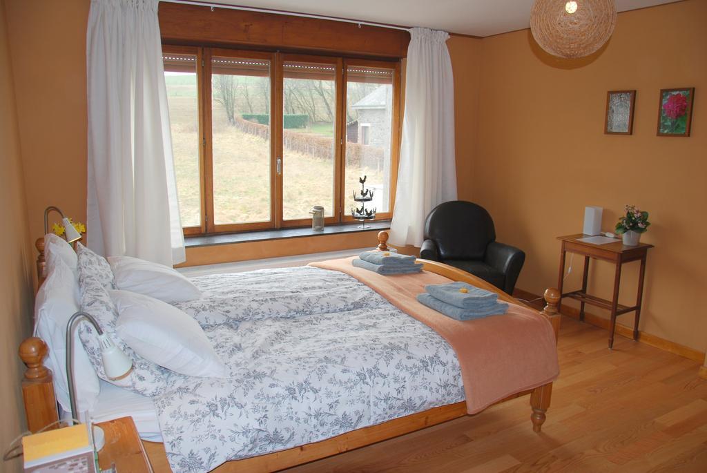 B&B Le Renard Dormant Maissin Habitación foto